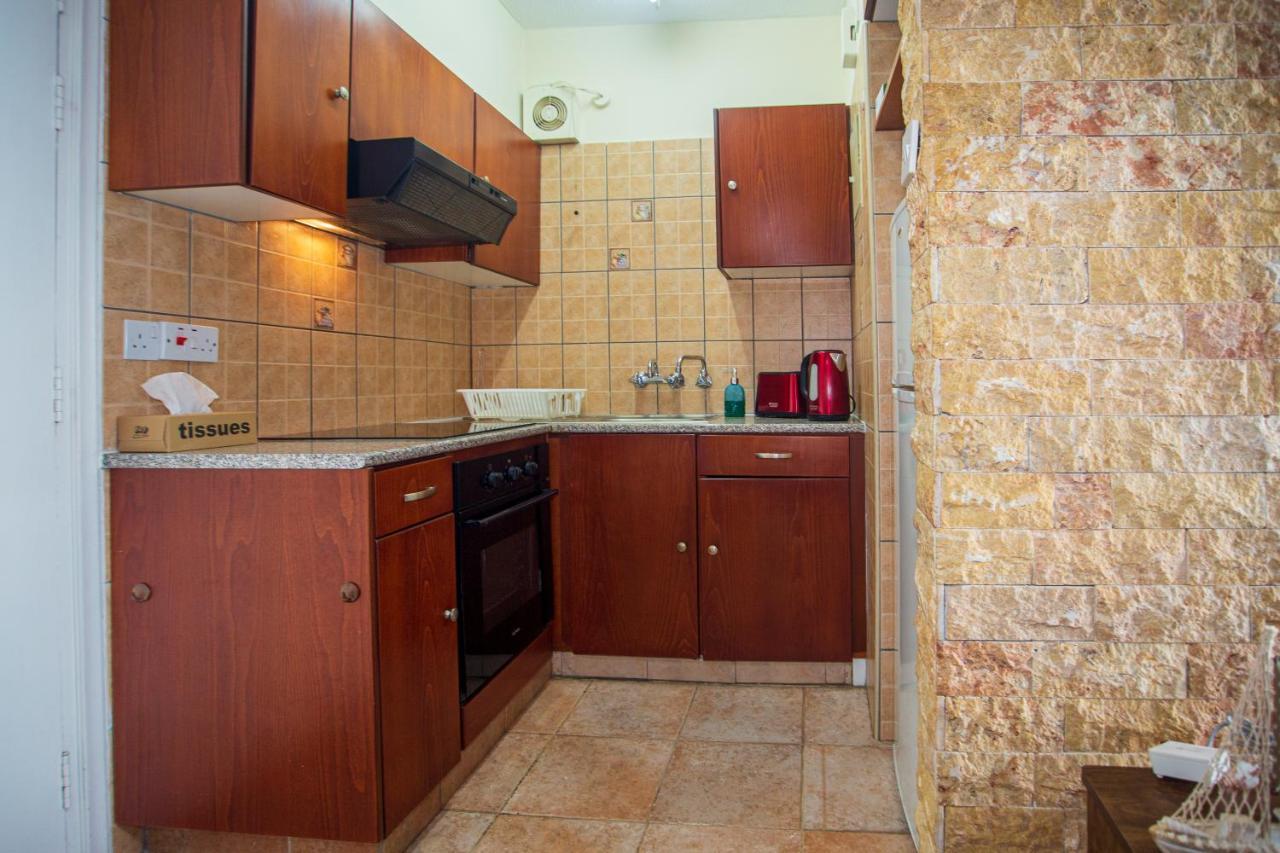 Central, By Sea, Seaview, Renovated 1 Bedroom Flat Larnaca Dış mekan fotoğraf